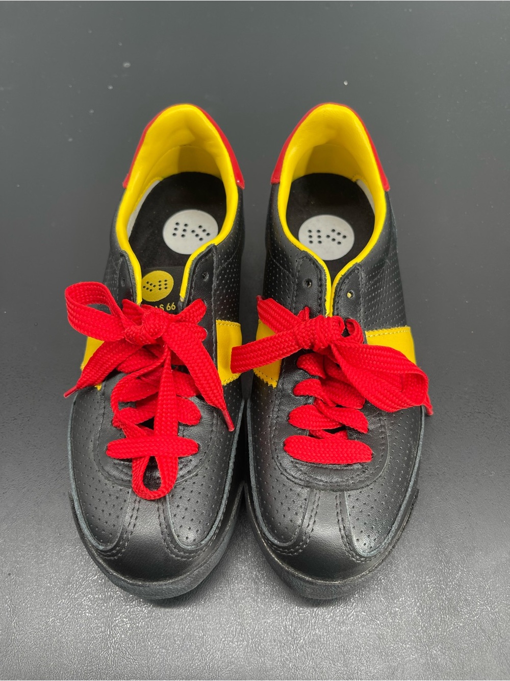 BOTAS 66 Dresden sneakers Black Shoes with Bright Yellow Trim